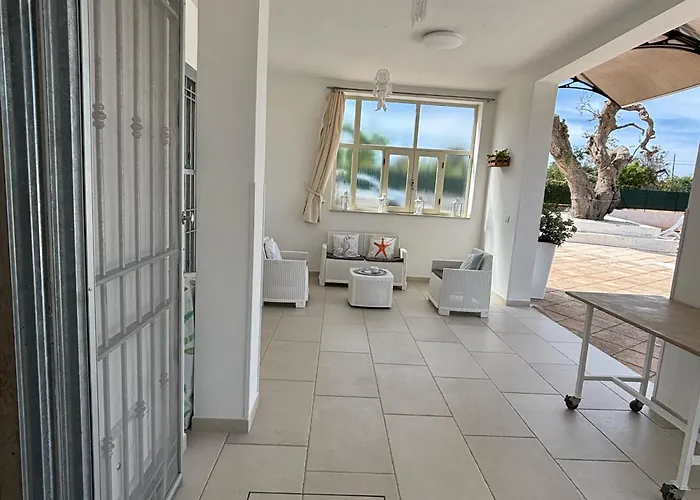 Dimora Del Gufo * 오스투니